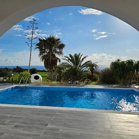 Hesychia * Paphos